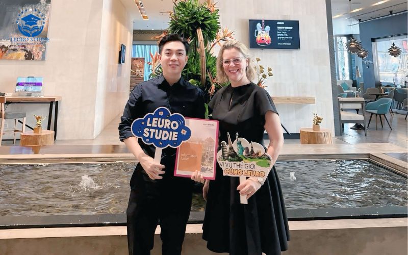 Sự kiện ký kết ngày 17/10/2025 giữa Leuro Studie và Artevelde