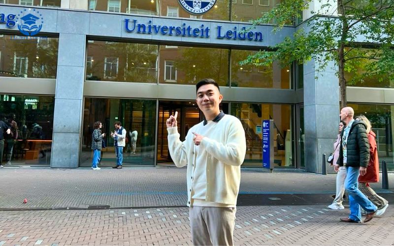 Mentor Vũ Bình Lê tại đại học Leiden - Hà Lan